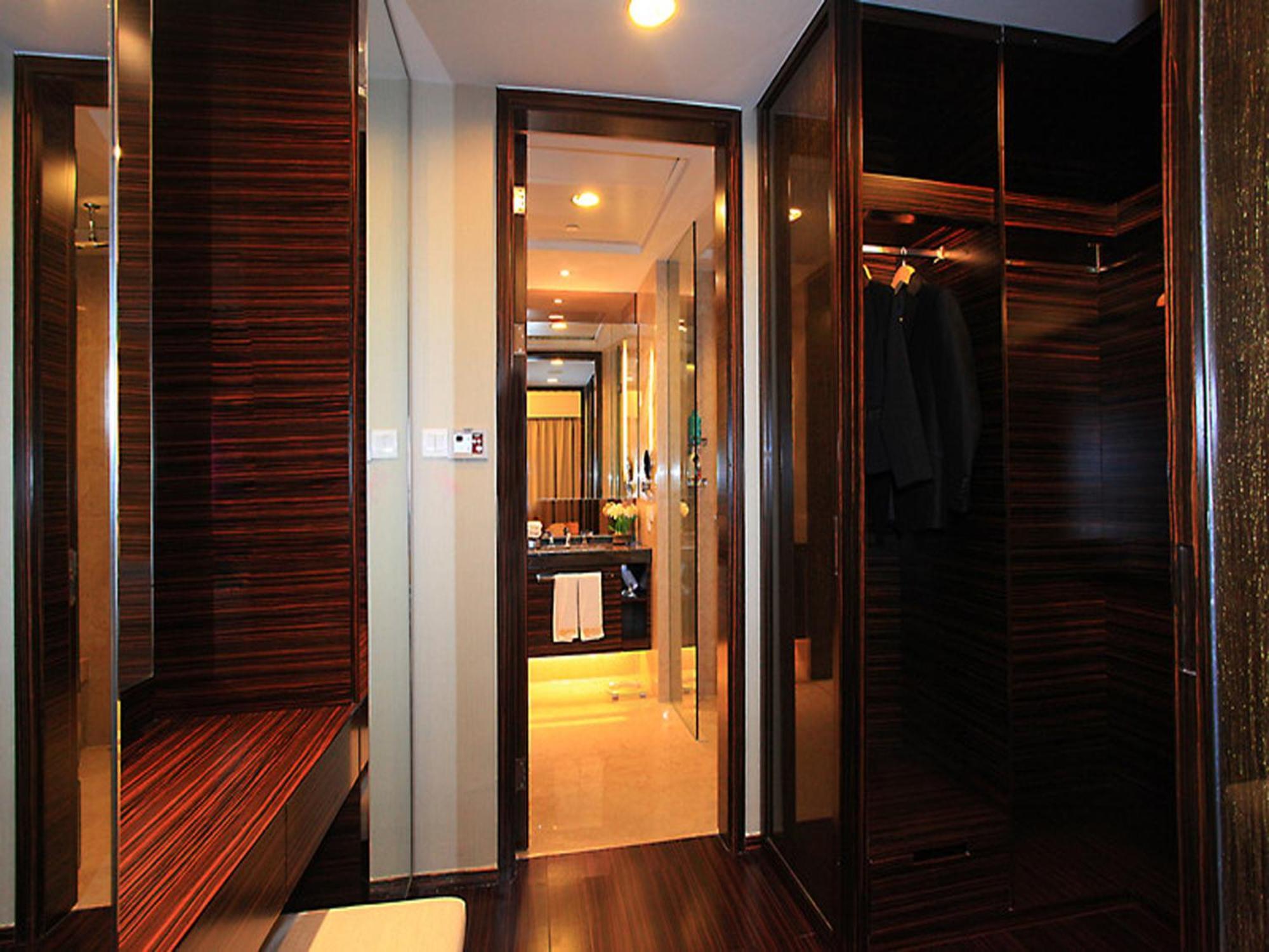 Heefun Apartment Gz -Poly World Trading Center-Walking Distance To Canton Fair ภายนอก รูปภาพ